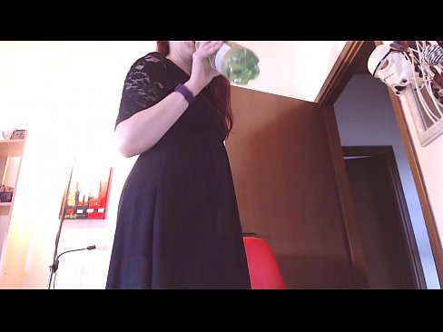 ❤️ ’n Onderdanige slaaf wat lief is vir vuil en heerlike broekies, word gedwing om te masturbeer nadat hy hierdie video gekyk het! ️ Superseks by ons ❤